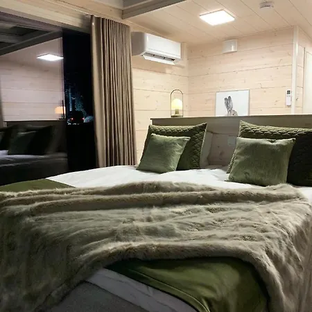 Arctic Skylight Äkäslompolo