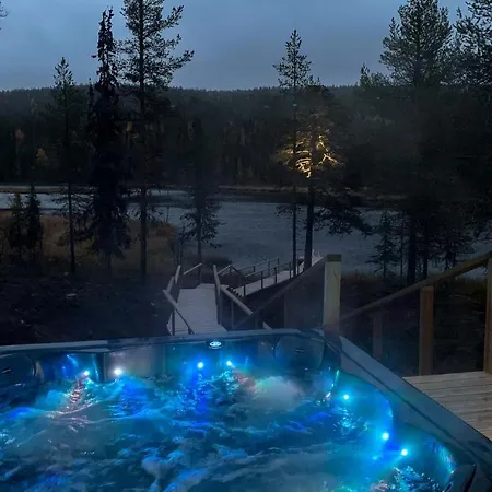 Arctic Skylight Hotel Äkäslompolo