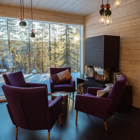 Arctic Skylight Hotel Äkäslompolo