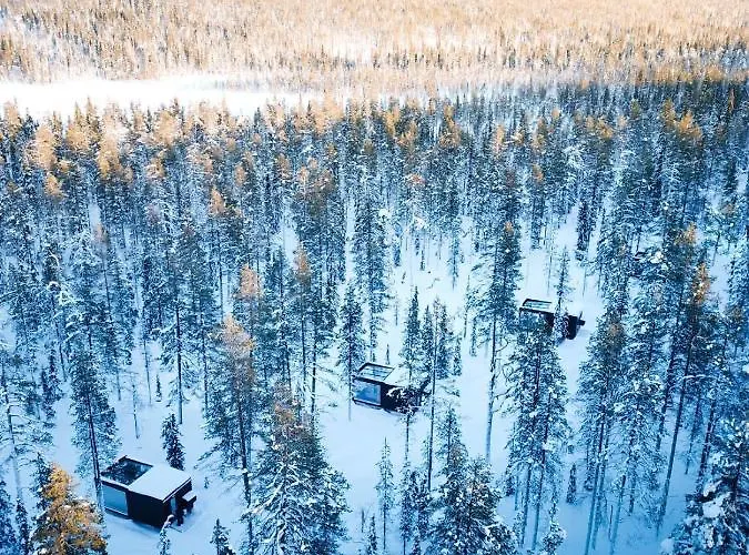 Arctic Skylight فندق Äkäslompolo