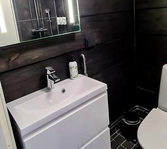 Ξενοδοχείο Arctic Skylight 2*