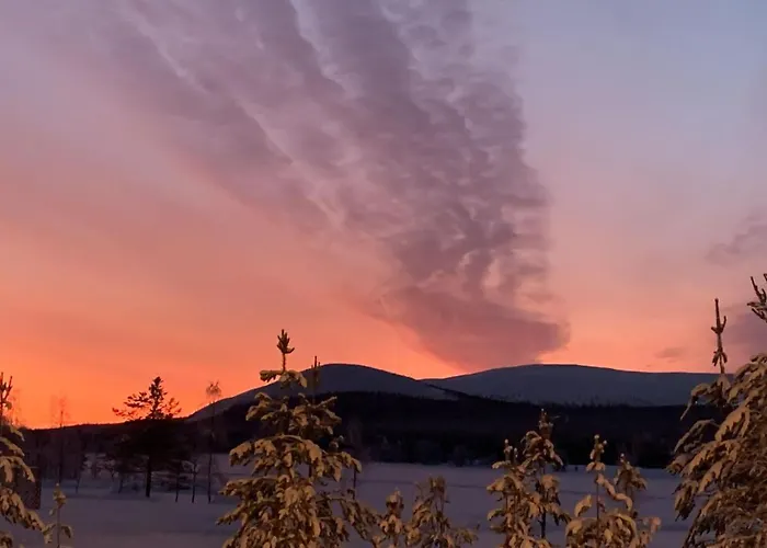 Arctic Skylight فندق 2*