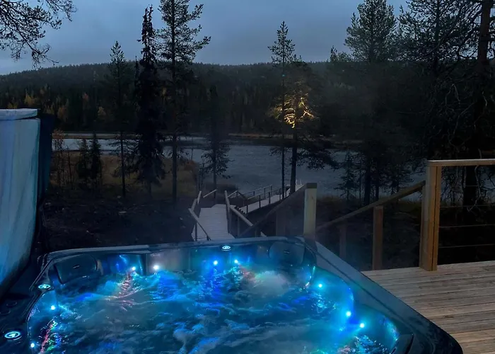 Arctic Skylight فندق Äkäslompolo